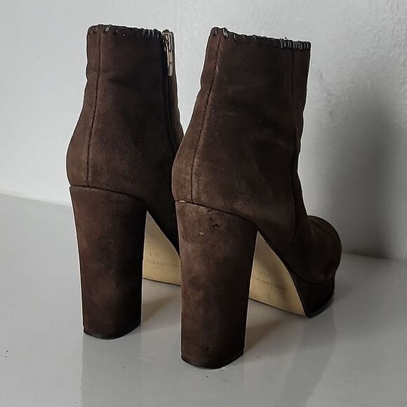 Marc Fisher Natasia Brown Suede Platform Boots. - Picture 12 of 13